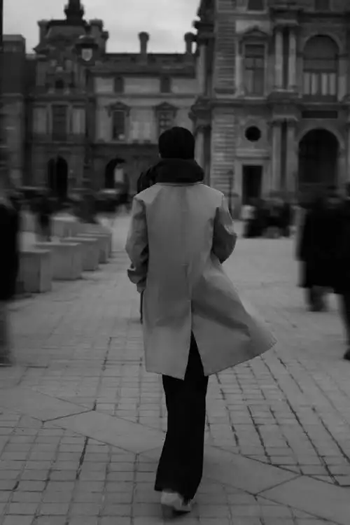 肖战超话很喜欢用肖战背影放壁纸,有一种我在追哥哥的感觉啊哈哈#肖战