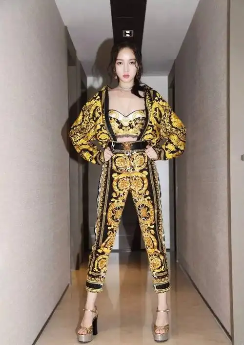 孟佳公布恋情,男友竟是萧亚轩的前任,网友表示这个圈子太小!