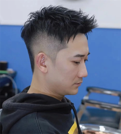 帅气前刺飞机头 18-40岁男生短发_男士短发 - 美发站