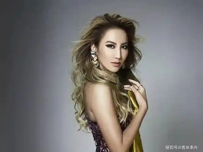 突发!48岁知名歌手李玟离世,姐姐发文泣告网友更多细节_消息_腿伤_男