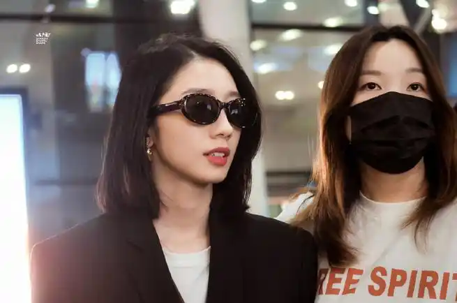 孟美岐成都抓马至燥音乐节