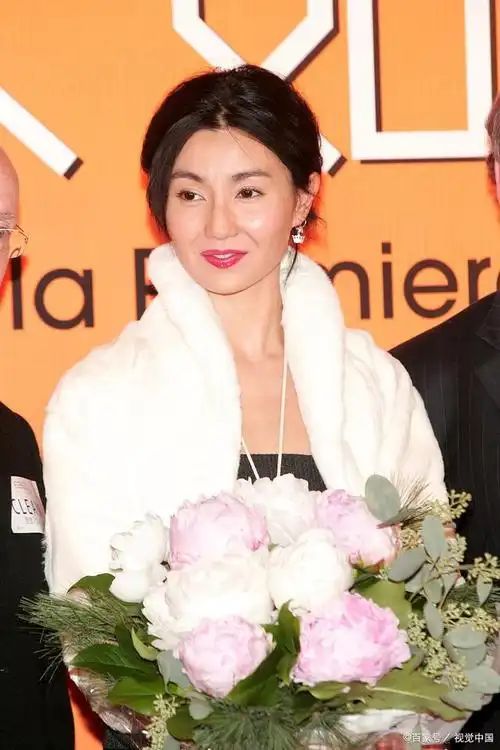 张曼玉是华语电影的传奇,参演了《旺角卡门》,《阮玲玉》,《花样年华