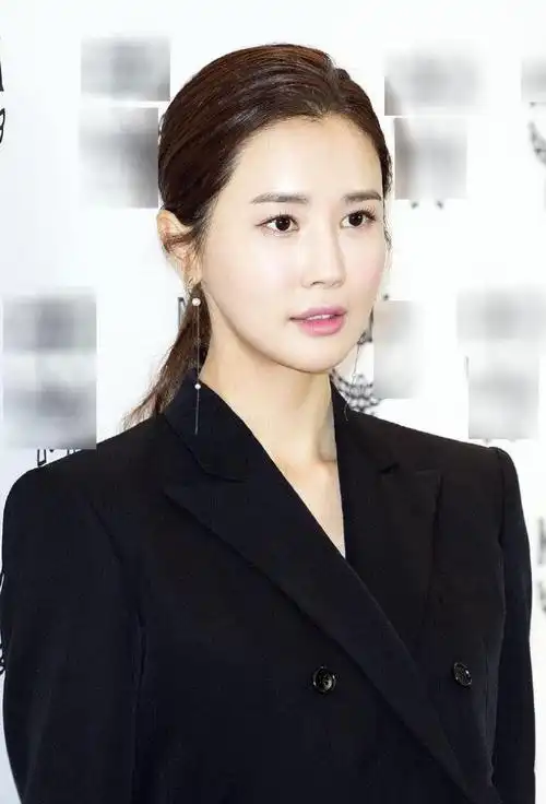 李易峰前女友李易峰前女友李多海近照曝光