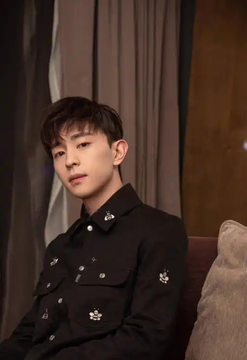 邓伦_邓伦个人资料(邓伦的资料个人资料 简介)