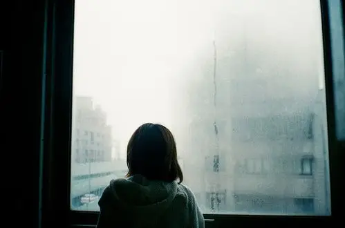 形容下雨天的说说心情短语