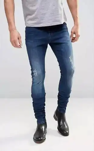 男子网购奇葩牛仔裤,穿上画风太魔性!