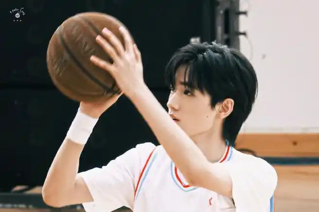 早上好,篮球少年90任谁看了都要一整天好心情～#宋亚轩夏日运动会