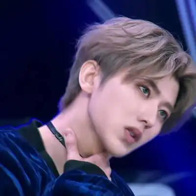 收集   点赞  评论  蔡徐坤壁纸 0 121 井紫歌樱  发布到  蔡徐坤