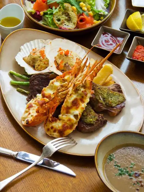 人均一百02五星级酒店的超豪华午餐