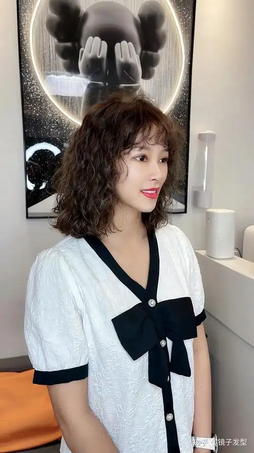 最实用的3种发型头发少个子不高脸还大姐妹剪完乐开花