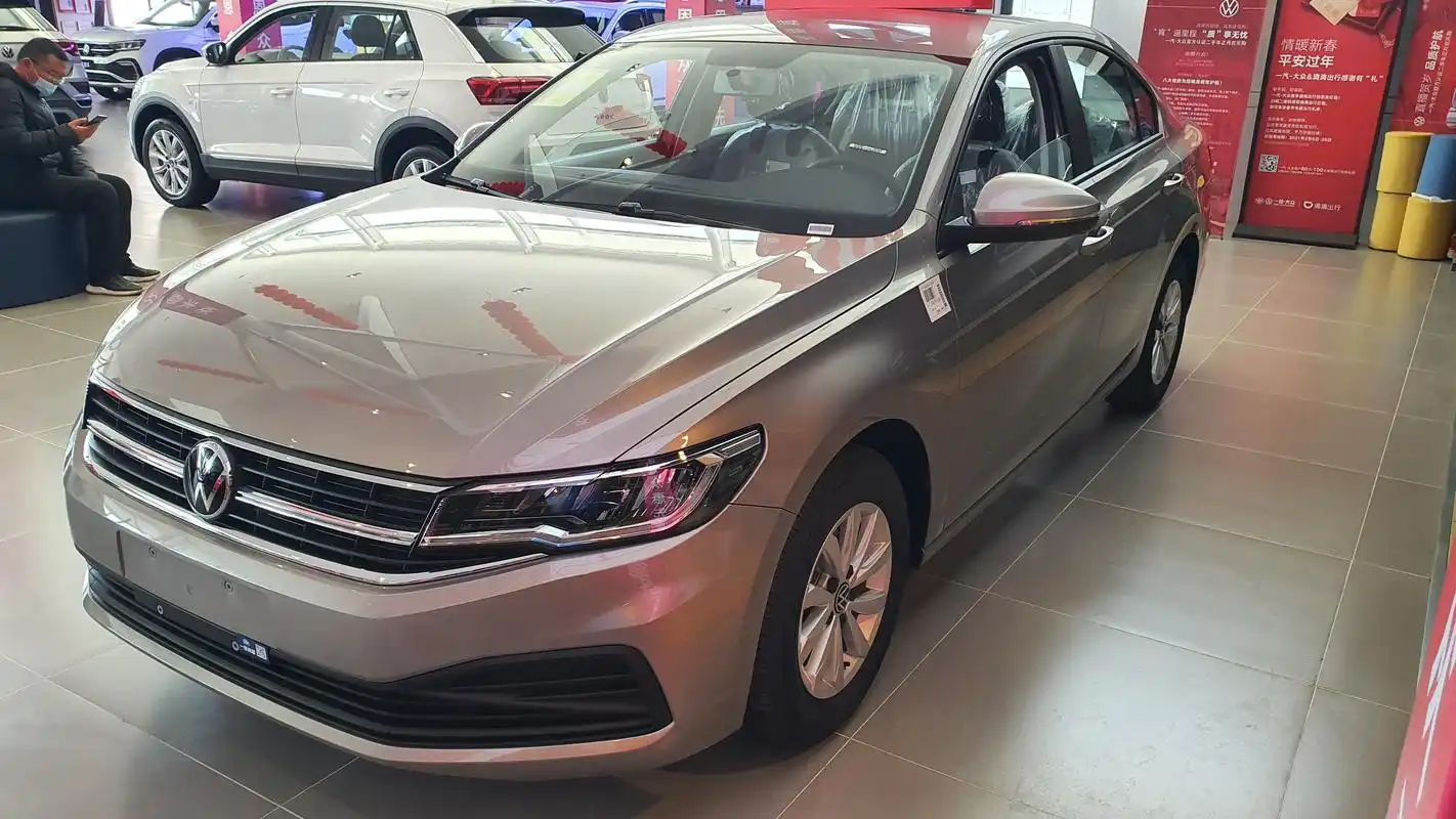 实拍21款宝来动力稳定空间大高性价比家用车