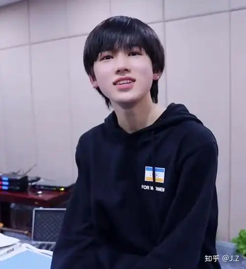 有没有宋亚轩的帅照,最好是没刘海没水印超a的那种,越多越好? - 知乎