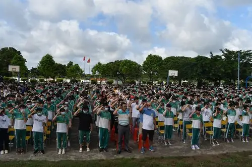 大衙中学举行防溺水安全教育大会
