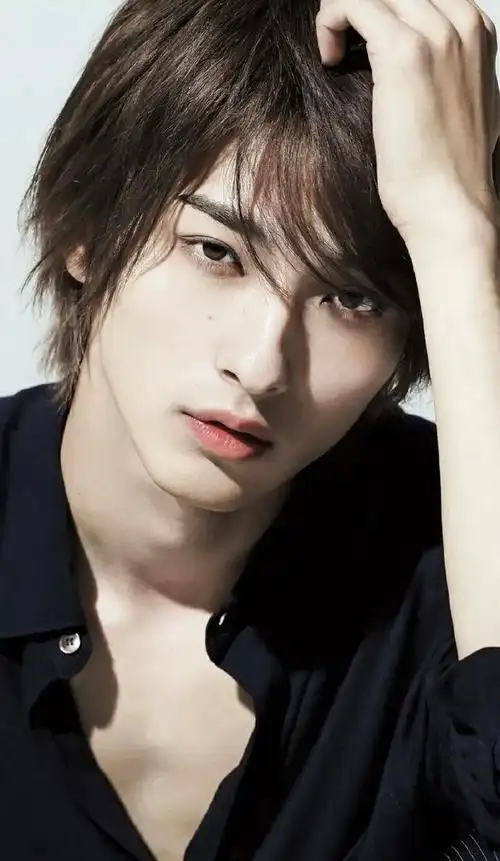 日本三大神颜美少年日本三大神颜