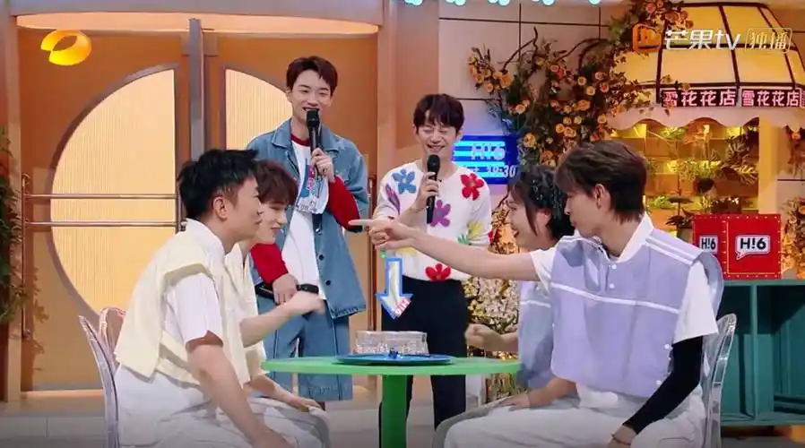 报仇",丁程鑫的"反应",让《你好星期六》彻底封神_玩游戏_张彬彬_节目