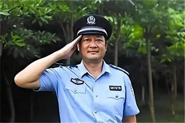 因为这次的精彩表现,谭善爱赢得了全国人民的瞩目,被无数人称之为"