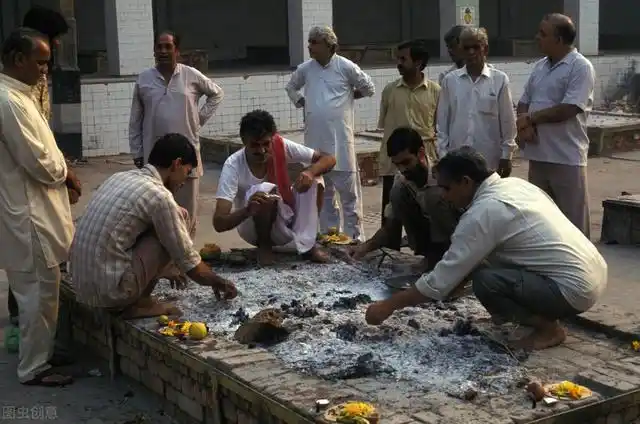 为什么遗体火化后只有骨头却没有牙齿难道牙齿被烧成灰了