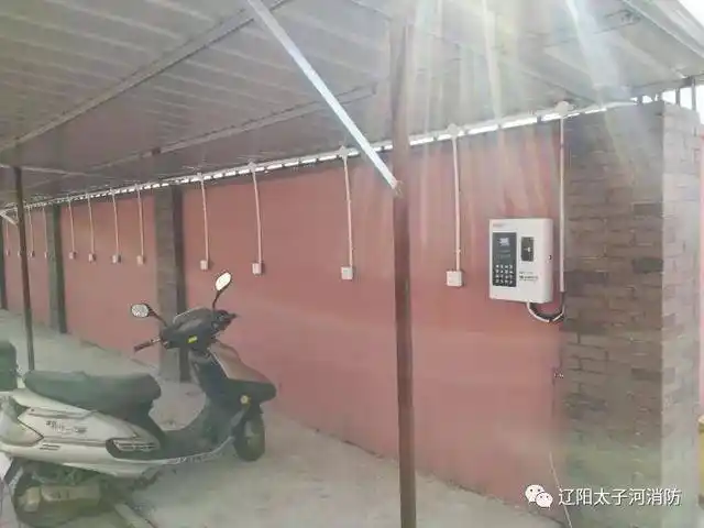 太子河大队持续推动重点小区电动车充电棚和智能充电桩建设工作