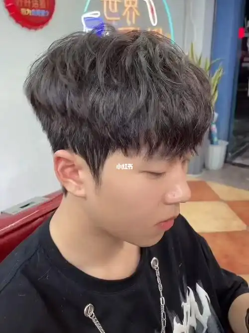 涪陵男士理发馆  #男士烫发  #韩式纹理烫  #男生碎盖发型  #碎盖