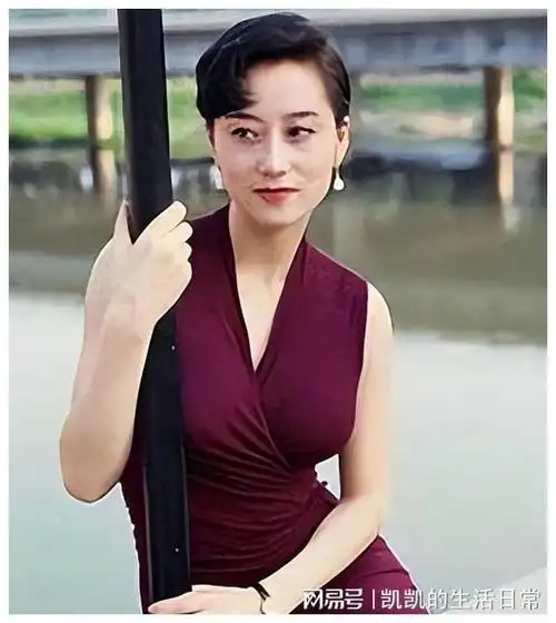 人间尤物利智不顾万般阻挠嫁李连杰现状如何