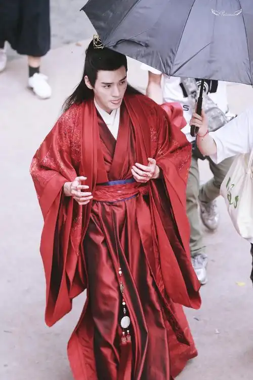 红衣谷主大美人温客行(龚俊)