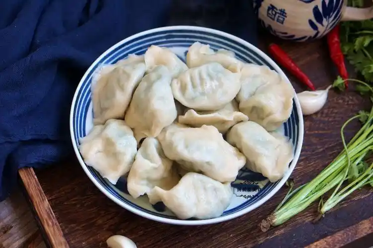 原创天冷吃饺子,最爱这个馅,皮薄大馅,个顶个的鲜,孩子最爱吃!