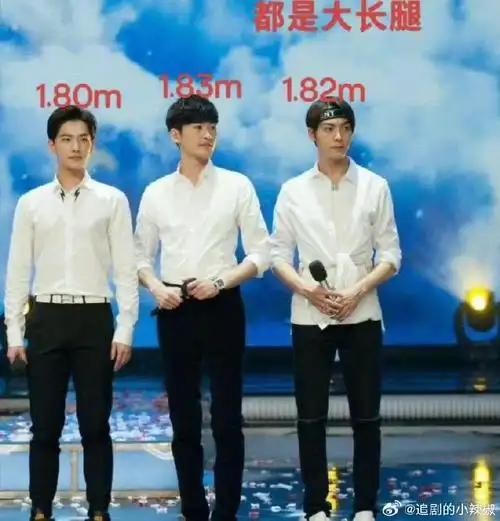 身高差不太多的情况下,脸很重要了