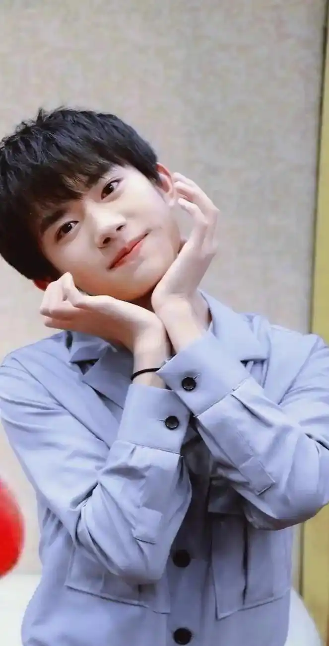 易烊千玺 2021 1128 生日快乐 平平安安 健健康康 - 抖音