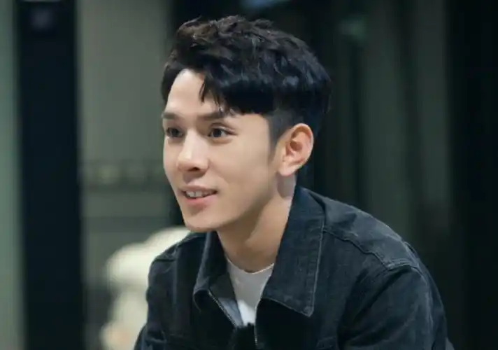 李佳琦学历造假?参选人大代表显示高中学历,曾称毕业于南昌大学