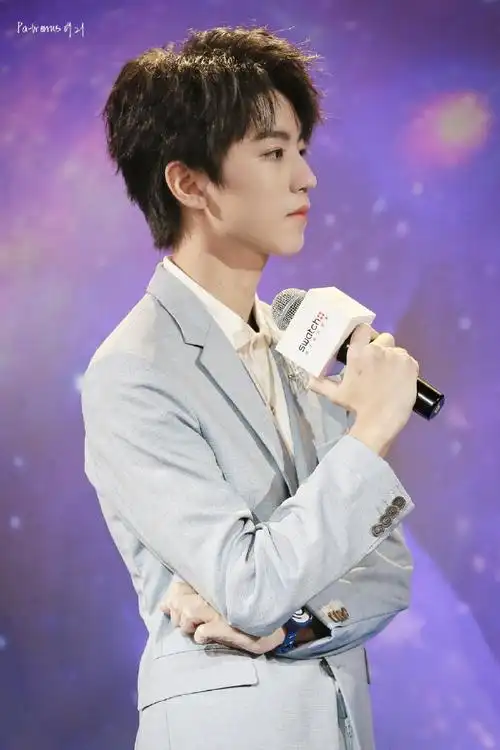 160328 超少年密码拍摄  190328  swatch x 王俊凯联合设计腕表发布