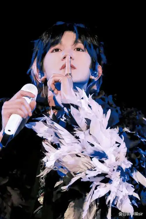 王源《home》直拍,tfboys王源染了绿发,春天的颜色惊艳全场