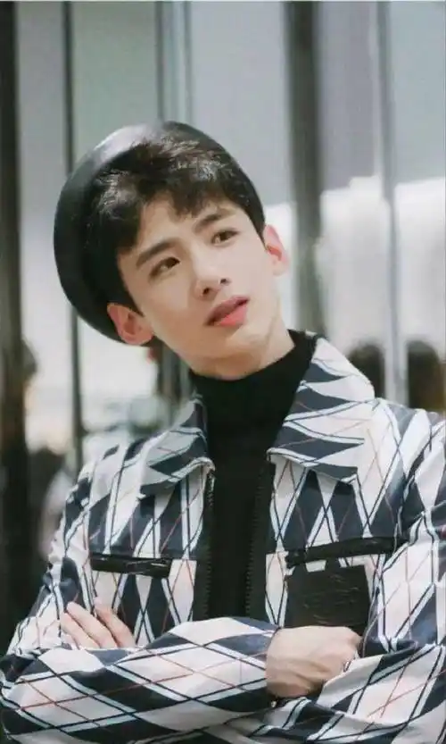 恋情出圈的宋轶,是另一个版本的赵丽颖?_白敬亭_网友_身材