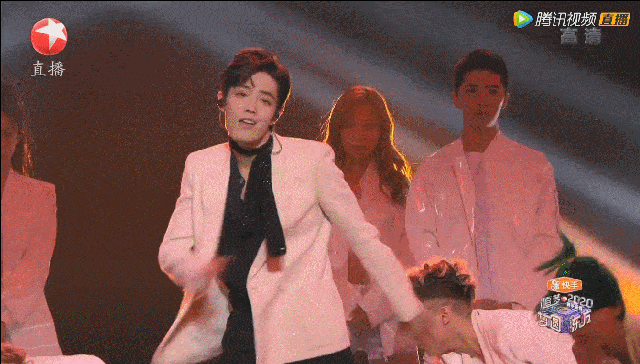 周杰伦首席舞者点评肖战王一博跳舞水平,一个动作协调,一个看不下去!