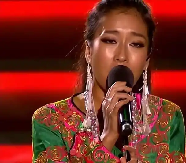 回顾:有一种"反差"叫吉克隽逸,成名前与成名后,差别太大了