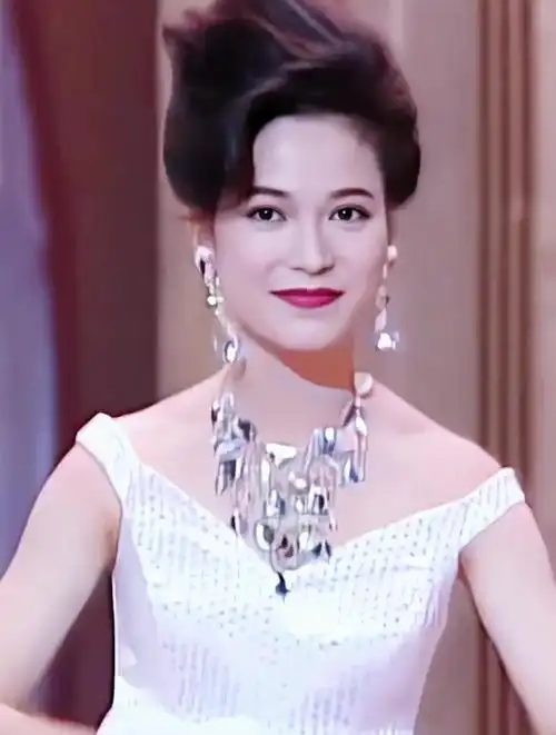 樊亦敏,昔日"最上镜"香港小姐,超高颜值实力派女艺人