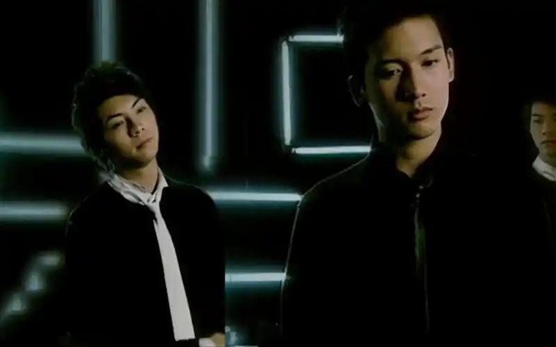 关智斌陈伟霆居然一起拍过mv!