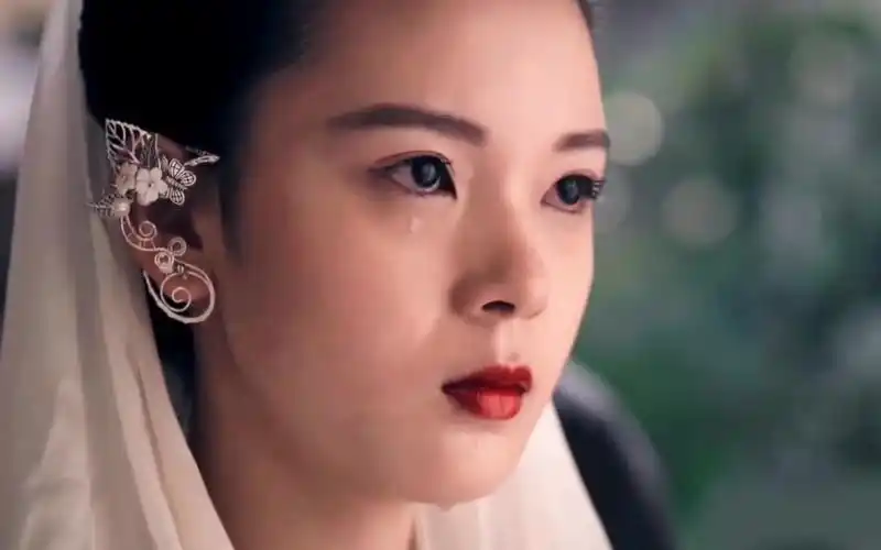 古装女星落泪瞬间,连流泪都那么唯美,真让人心疼