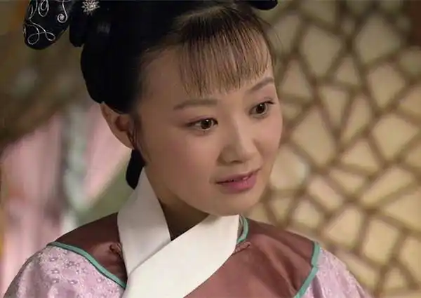 的丫鬟,浣碧和流朱现状,一位顶流,一位无戏可拍_蓝盈莹_战菁一_生活