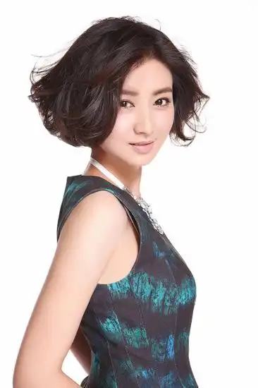 林婴婴刀尖林婴婴扮演者斓曦女医生对生化武器