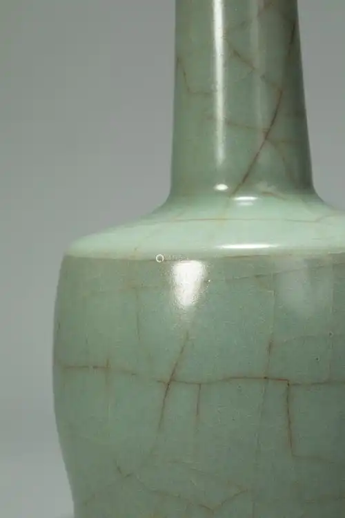中国宋代官窑棒槌瓶