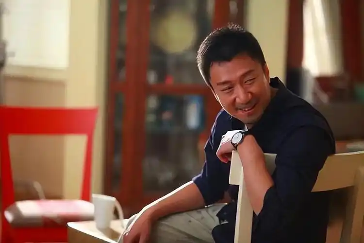 回顾孙红雷与丁嘉丽分手20年后娶海归美女喜当爹如今定居海外