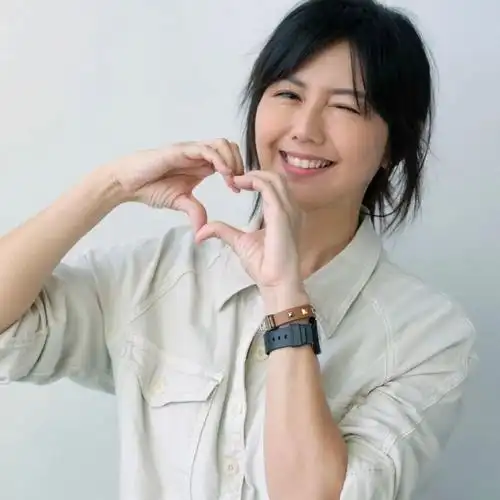 对孙燕姿的爱,始于歌声陷于衣品_腾讯新闻