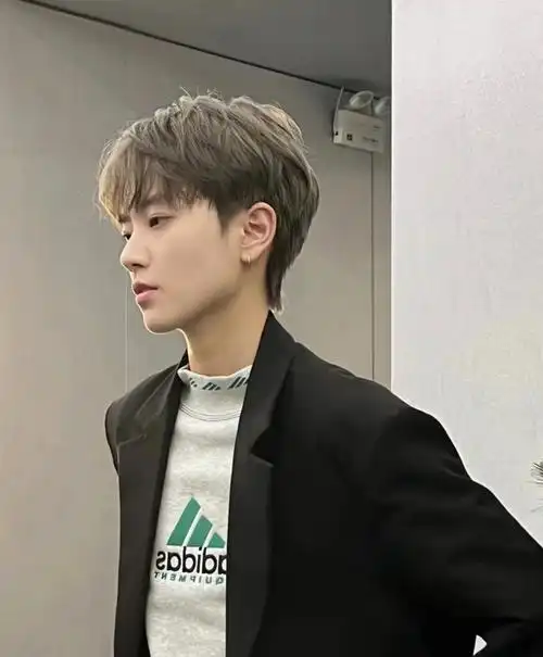 微分碎盖#昆明男士烫发  #昆明男士纹理烫  #昆明男士  #男士发型