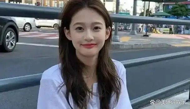 据观察,尽管小羽并非王思聪历任女友中最漂亮的,但她的开朗性格充满