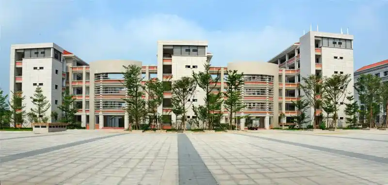 泉州第五中学校园环境简介