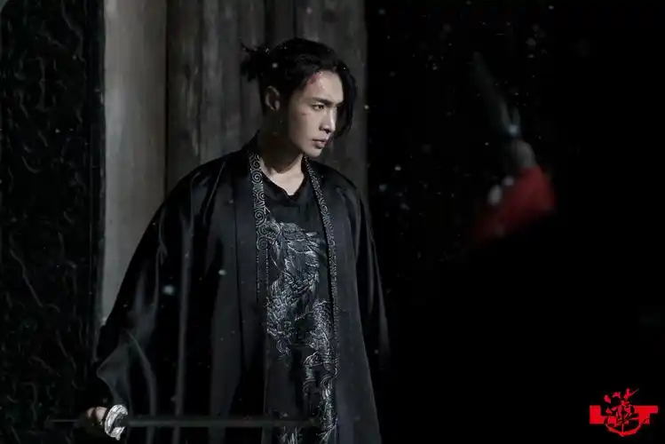 张艺兴新专辑《莲》上线首日破多项纪录