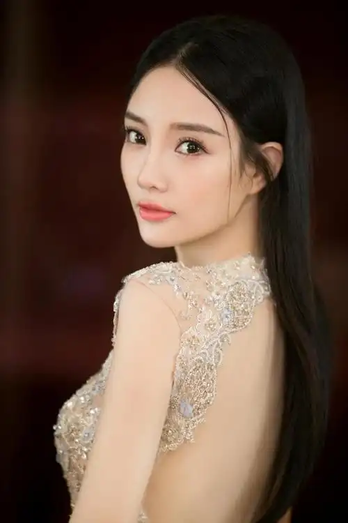 消息_2014头条娱乐新闻预测 明星头条星闻大猜想_明星新闻头条李小璐