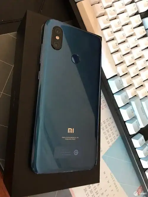 小米8 骚包蓝6 64