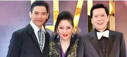 原创向太陈岚看到萧敬腾就非常疑惑这也太像老公的儿子了吧