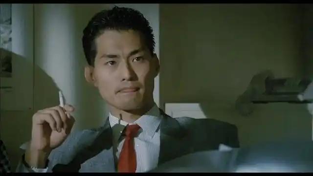 港剧第一恶人,黄金绿叶王俊棠,前妻病逝扶正情人,帅儿子也当演员熬不